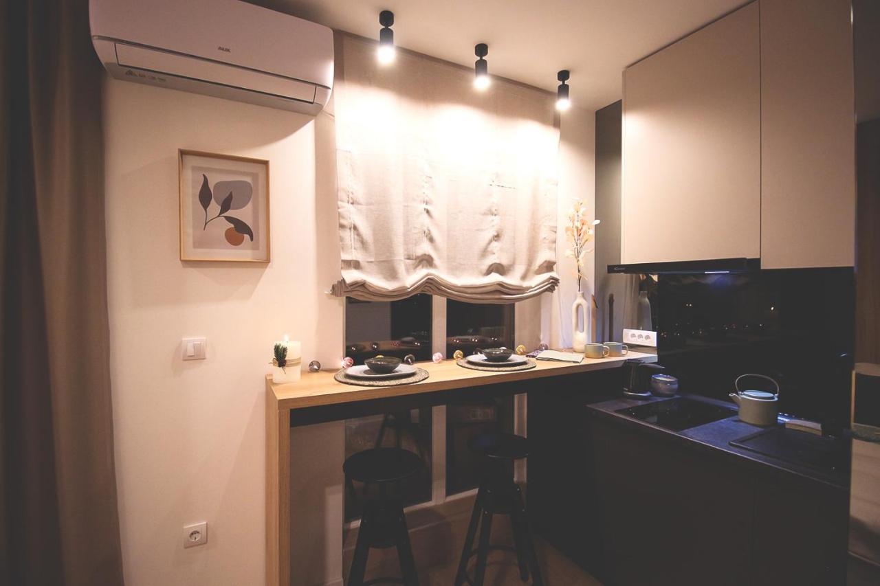 Top Room * Sabac
