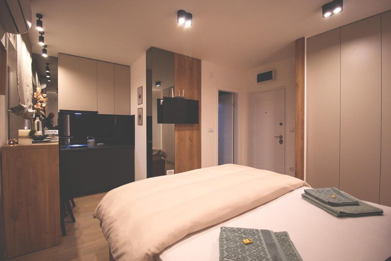 Top Room Apartment