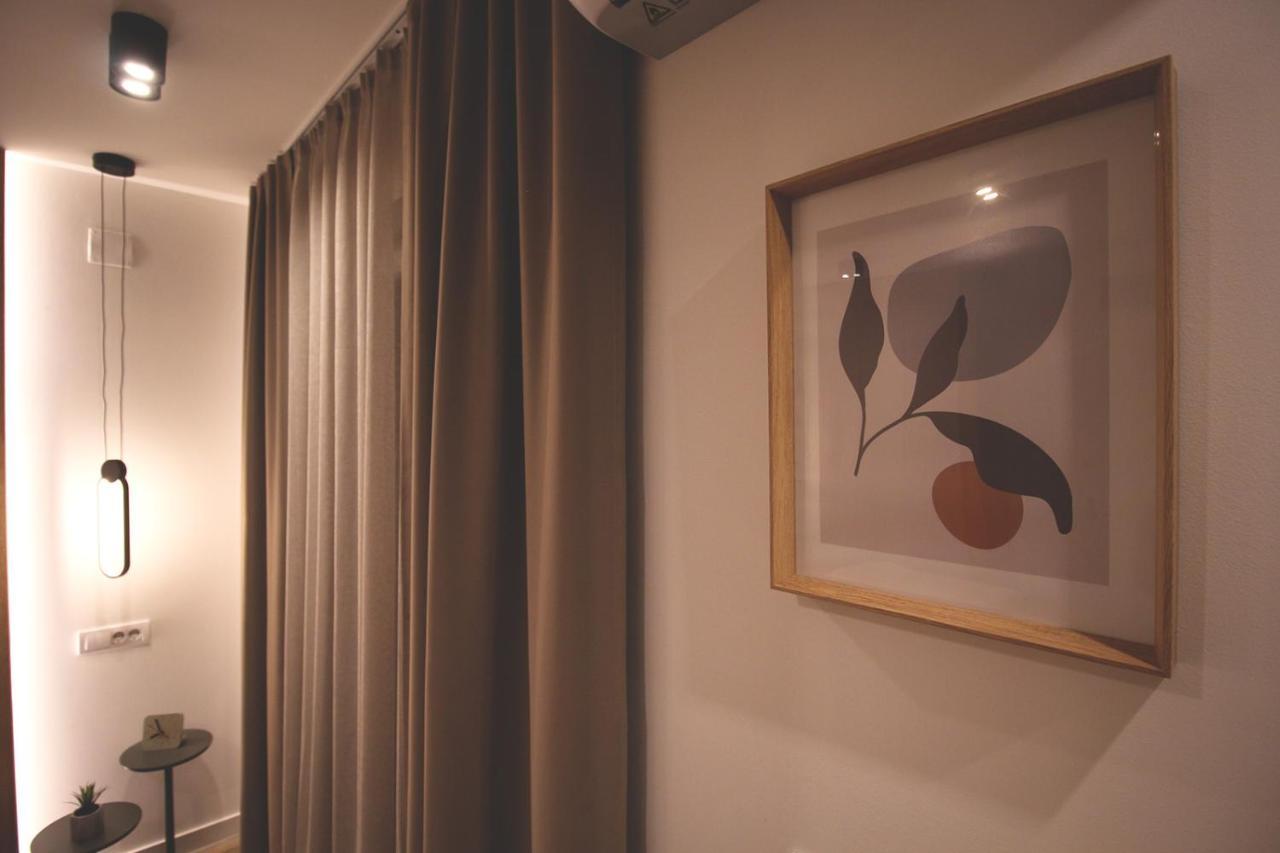 Top Room Apartment *