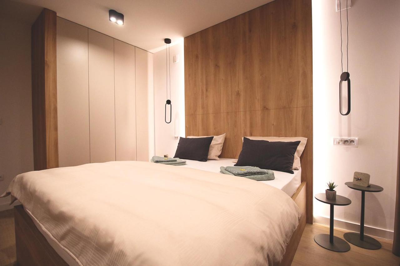 Top Room Apartment