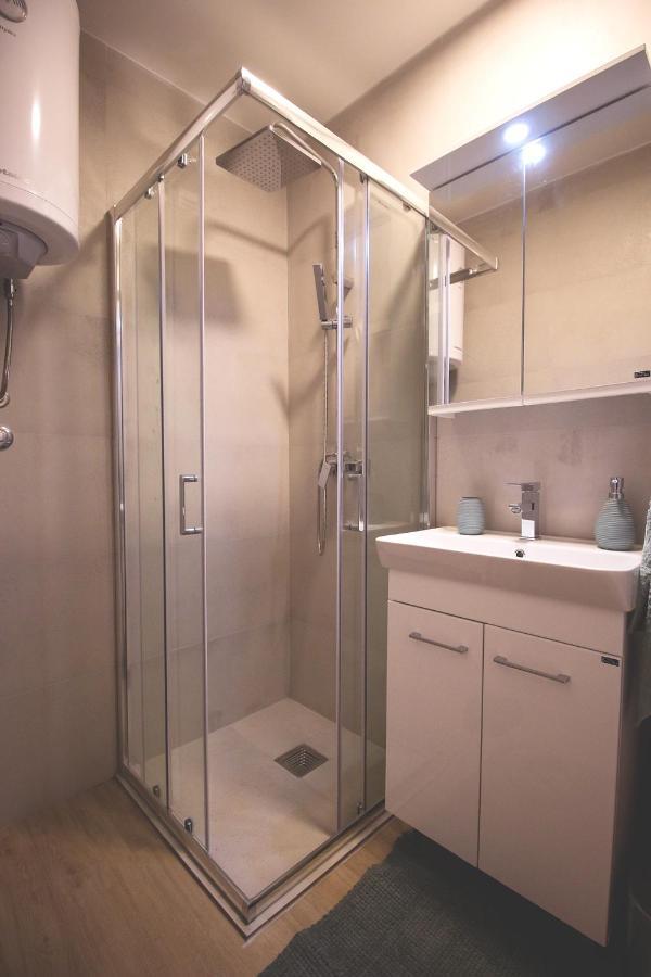 Apartment Top Room Sabac